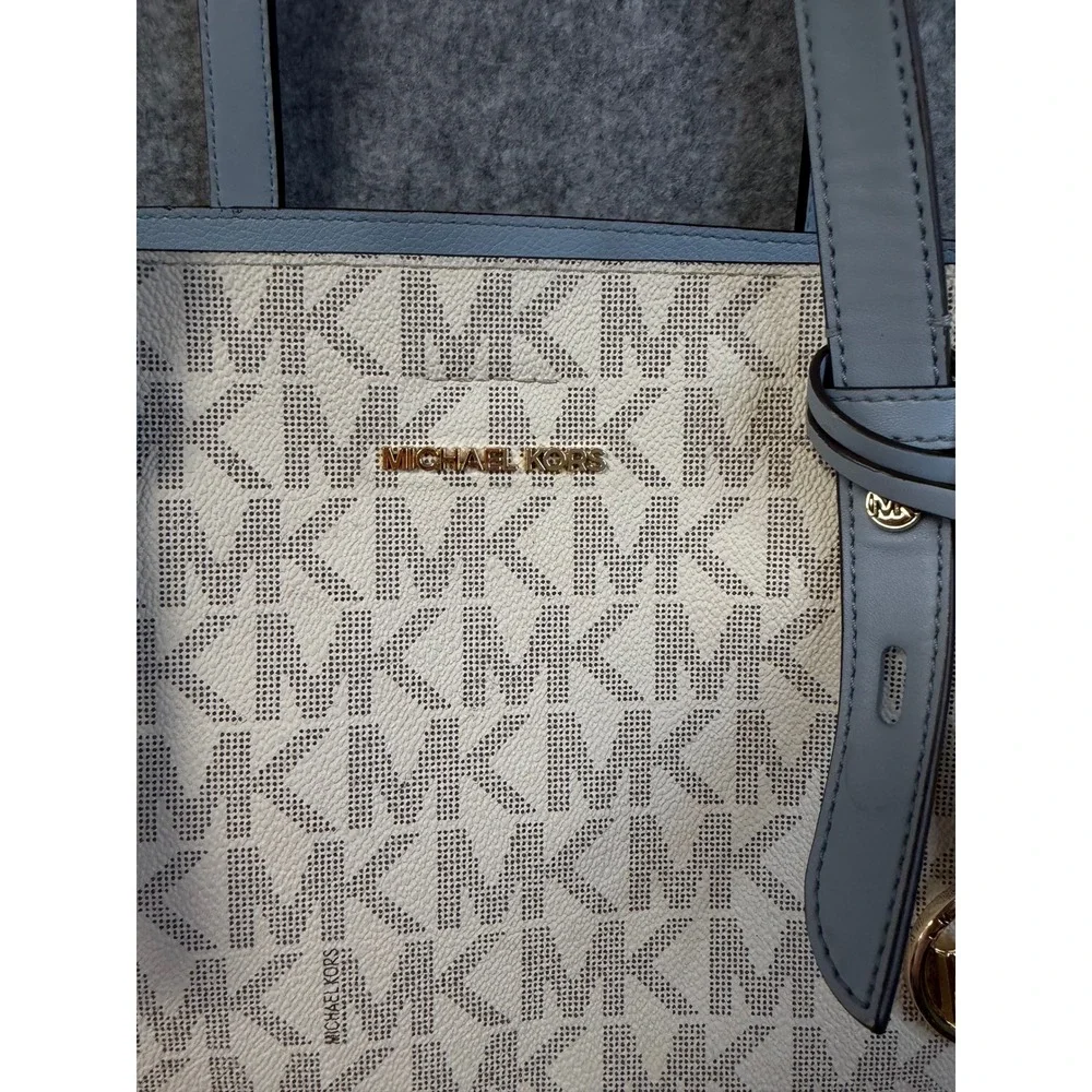 Michael Kors Charlotte Large Tote Bag Signature Logo‎ Cream Blue Gold Hardware
